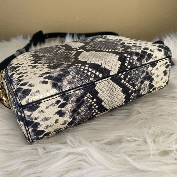 New Marc Jacob shutter Leather crossbody Bag - Picture 7 of 17